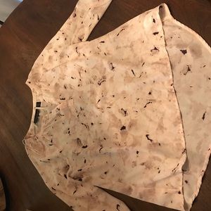 Marbled color blouse v neck